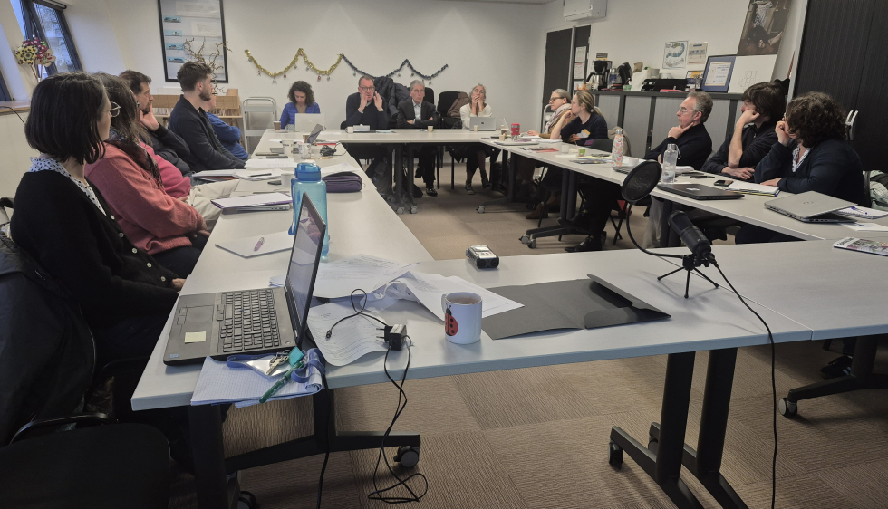 les membres du Pôle Bretagne Culture Scientifique dans une salle de réunion aux Champs Libres à Rennes